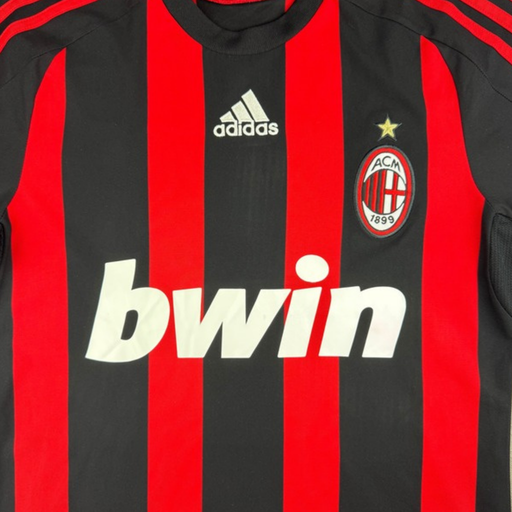 Detail voorkant 2008-09 AC Milan Thuis shirt met clublogo