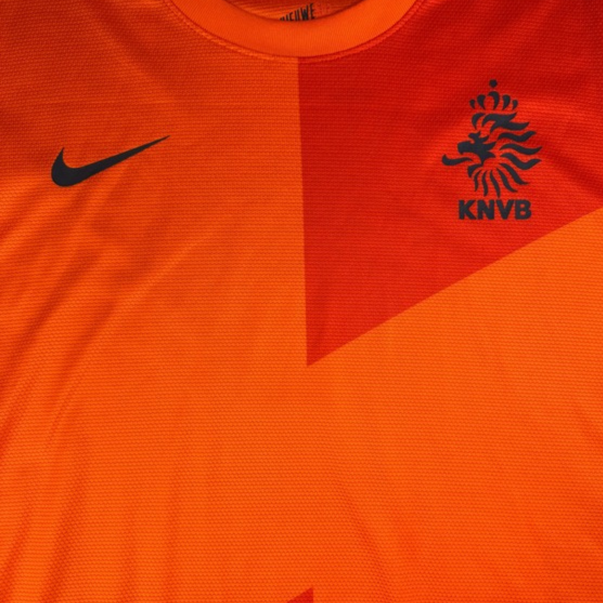 Detail voorkant 2012 Nederland Thuis shirt met clublogo