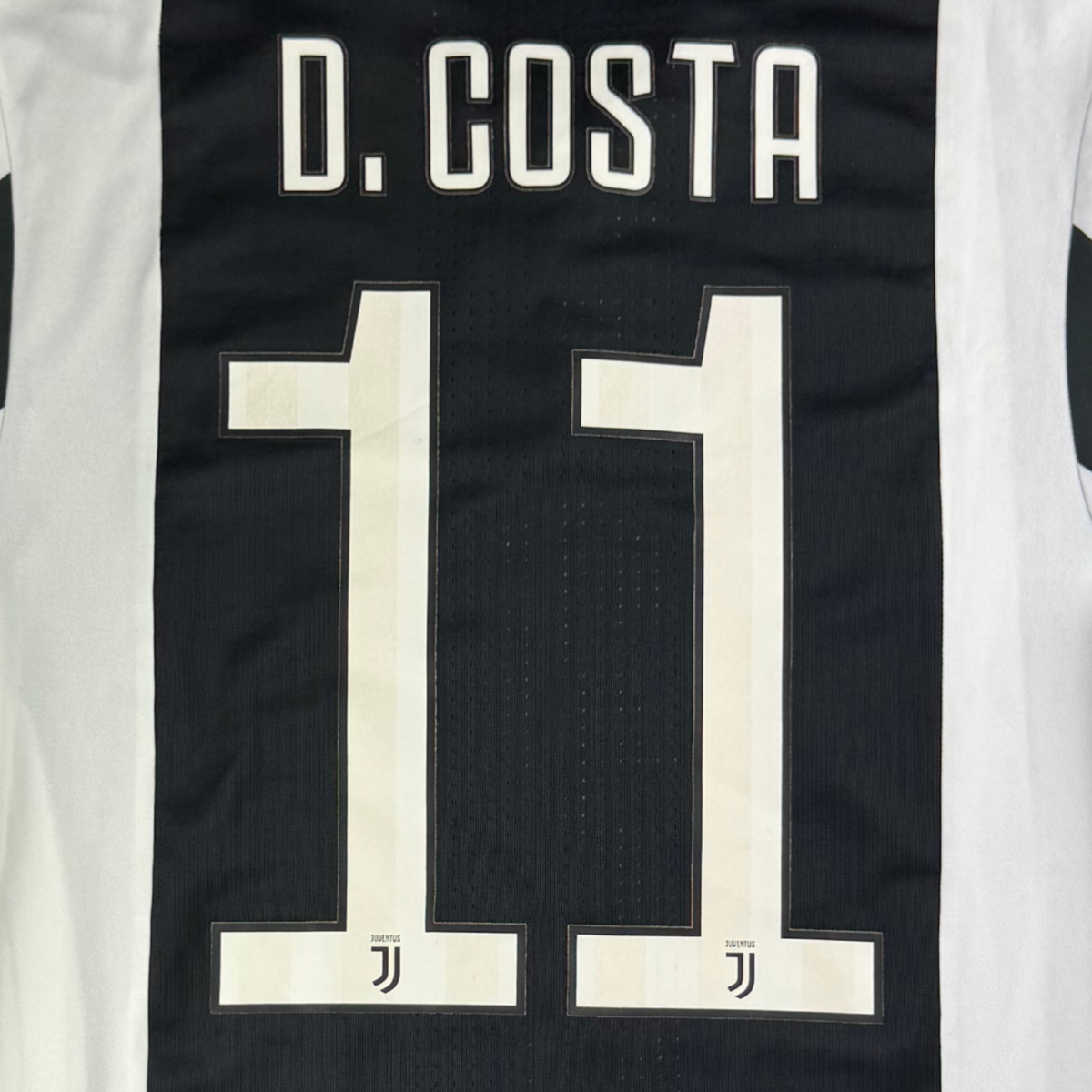 2017-18 Juventus Thuis Shirt Douglas Costa #11 (M)