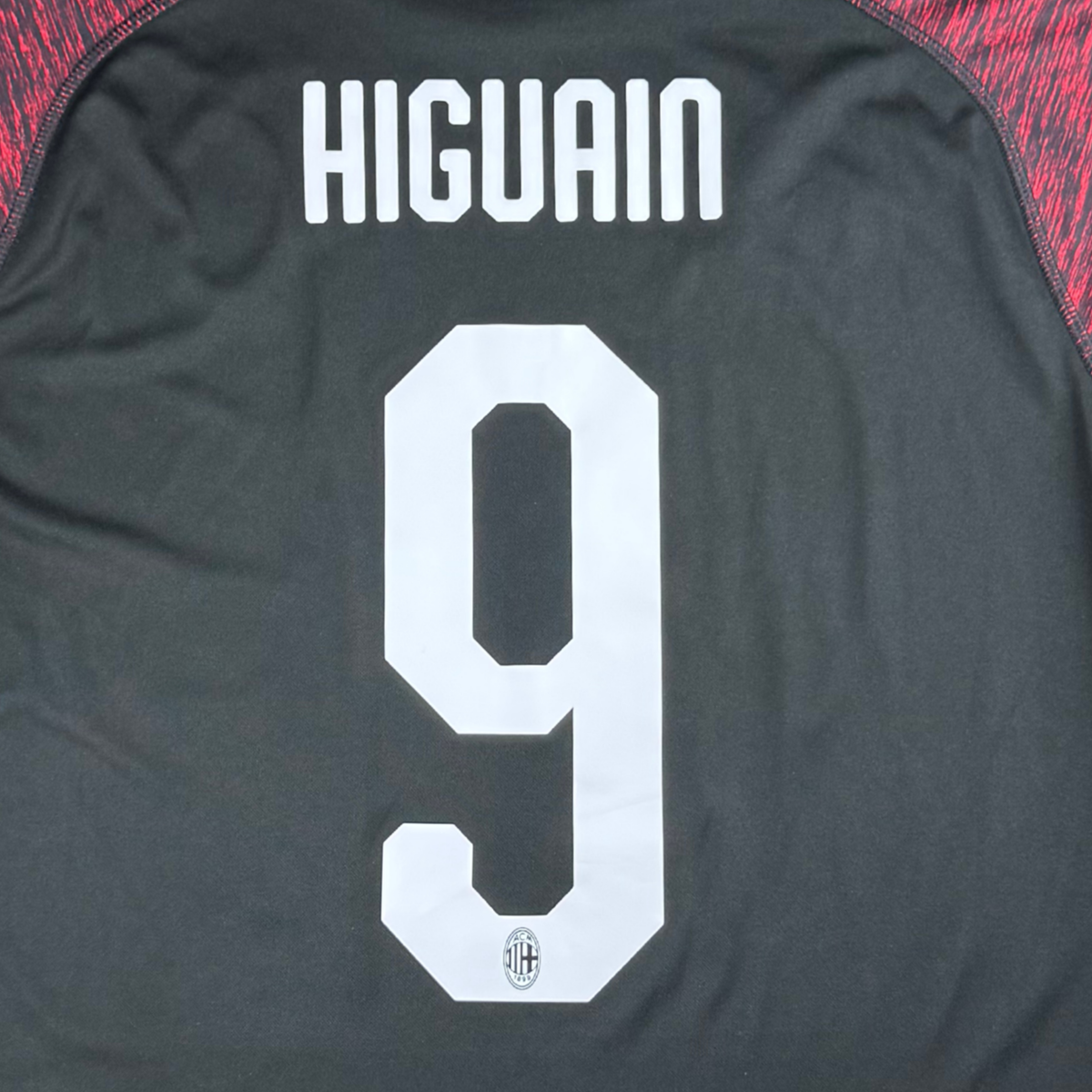 2018-19 AC Milan Derde Shirt Higuain #9 (L)