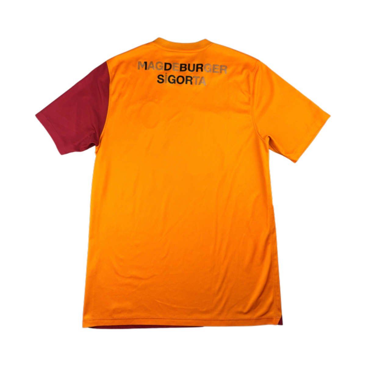 Achterkant 2021-22 Galatasaray Thuis shirt, voetbalshirt maat M
