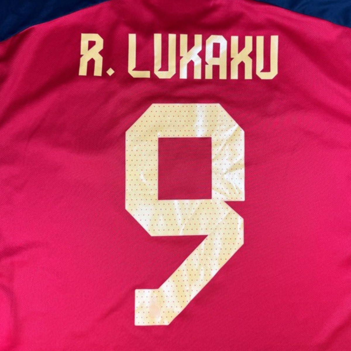 Detail bedrukking Lukaku rugnummer 9 op 2026 België Thuis shirt